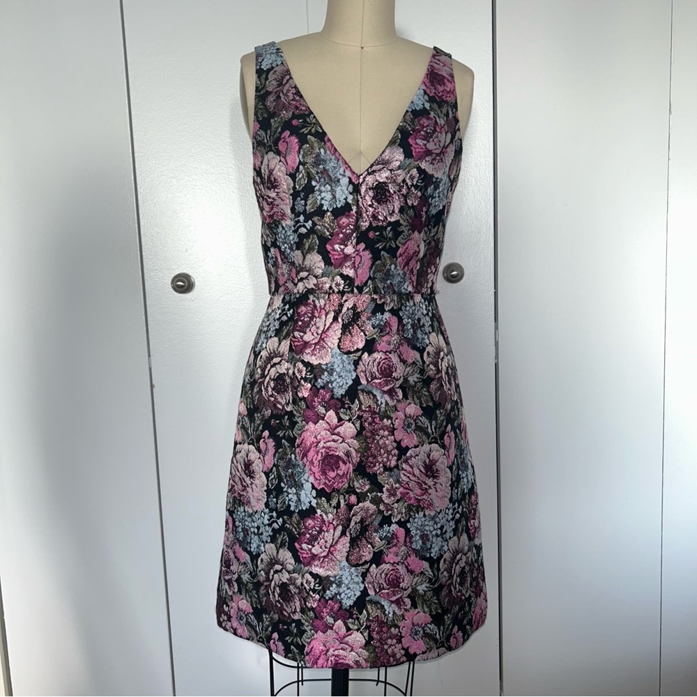 NWT H&M V-Neck A-Line Floral Cocktail Party Dress
